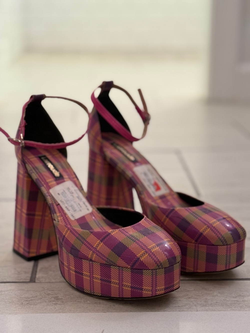 Larroudé Plaid Platform Heels – Pink Multi Statement Ankle Strap Pumps - size 9 - Picture 3 of 12